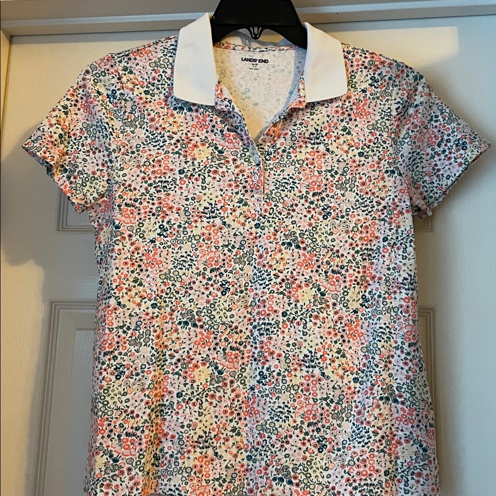 Clear out sale Lands Ends 100% Supima Cotton with ditsy floral pattern.